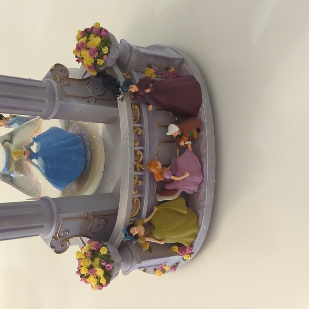 Disney Cinderella Musical Lightup Hour Glass - Picture 6 of 9